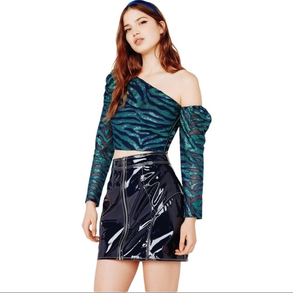 FOR LOVE & LEMONS
VIXEN ASYMMETRICAL TOP - Picture 1 of 10